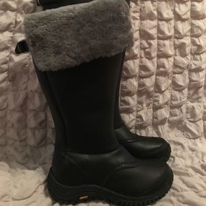 Leather Ugg boots 👢